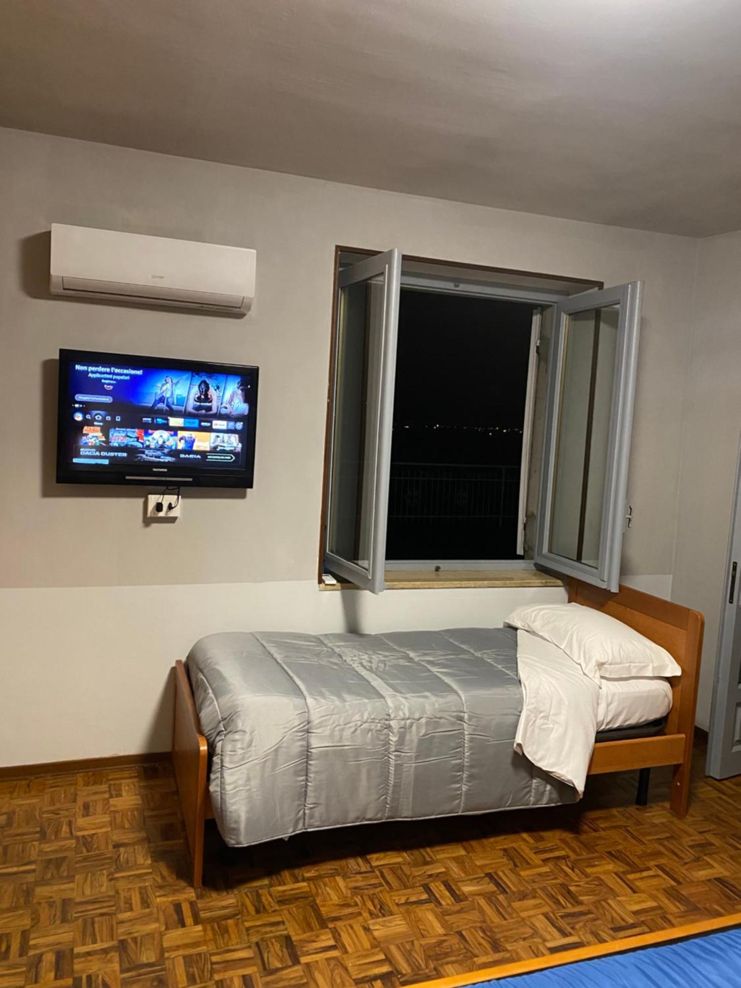 La Casa Di Cate & Adry Bed & Breakfast Envie ภายนอก รูปภาพ