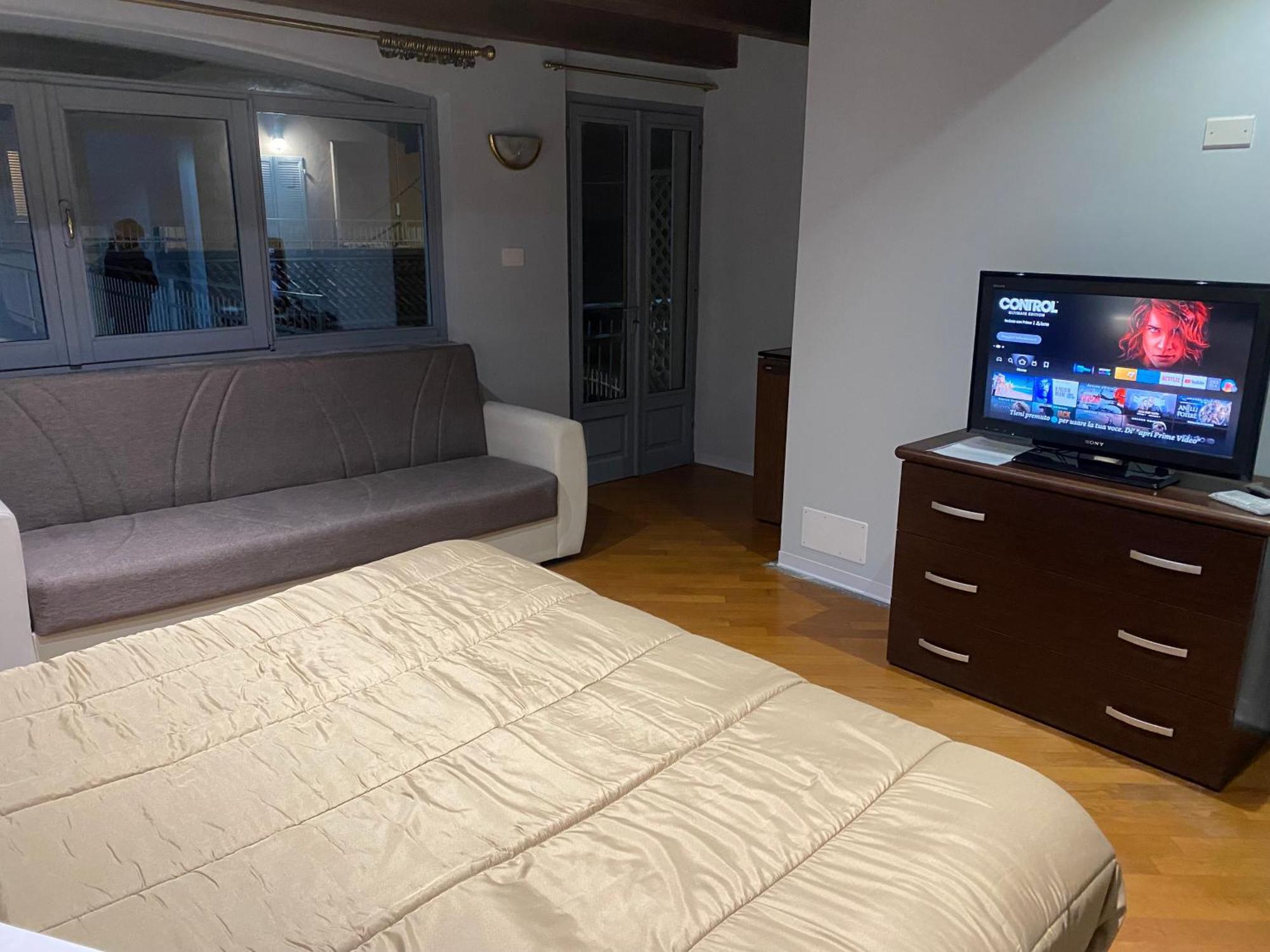 La Casa Di Cate & Adry Bed & Breakfast Envie ภายนอก รูปภาพ