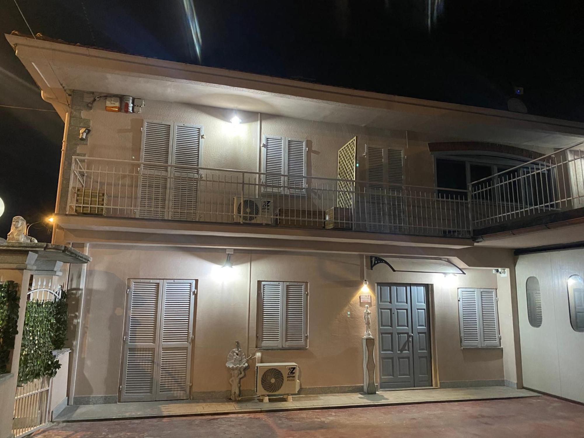 La Casa Di Cate & Adry Bed & Breakfast Envie ภายนอก รูปภาพ