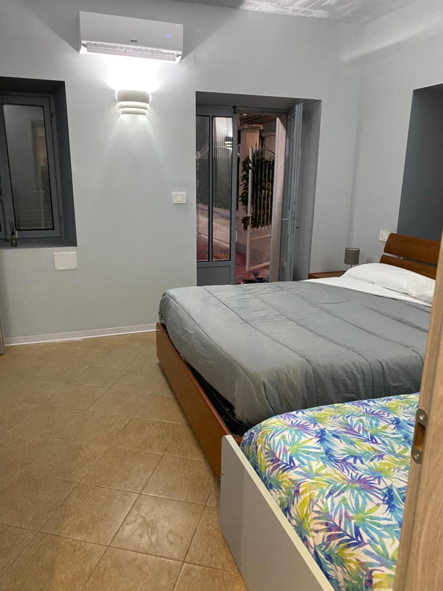 La Casa Di Cate & Adry Bed & Breakfast Envie ภายนอก รูปภาพ
