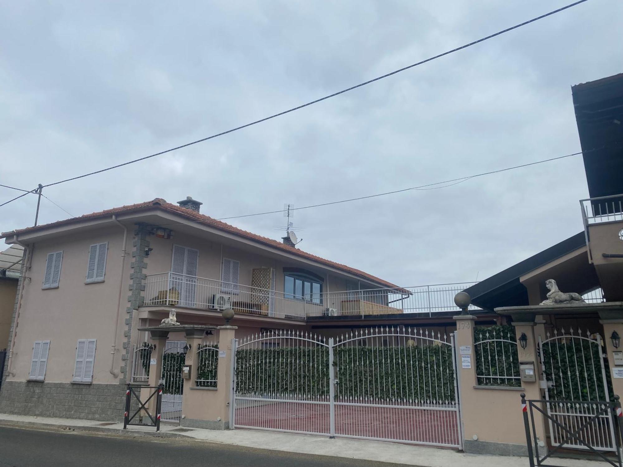 La Casa Di Cate & Adry Bed & Breakfast Envie ภายนอก รูปภาพ